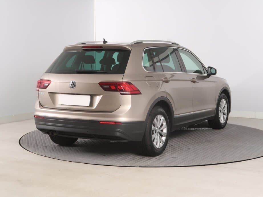 2019 Volkswagen TIGUAN - 7
