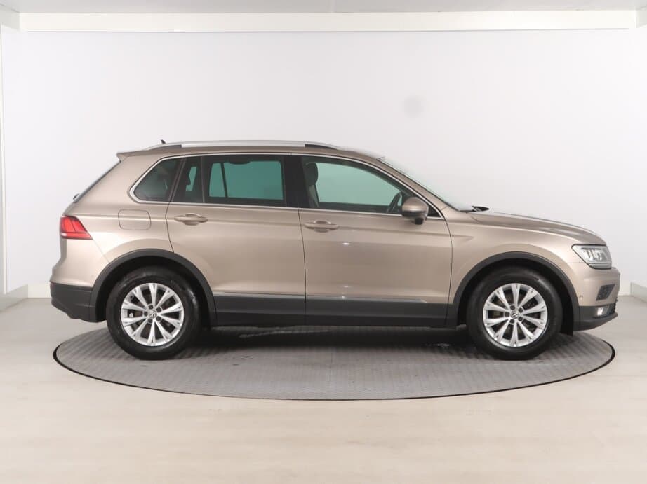 2019 Volkswagen TIGUAN - 8