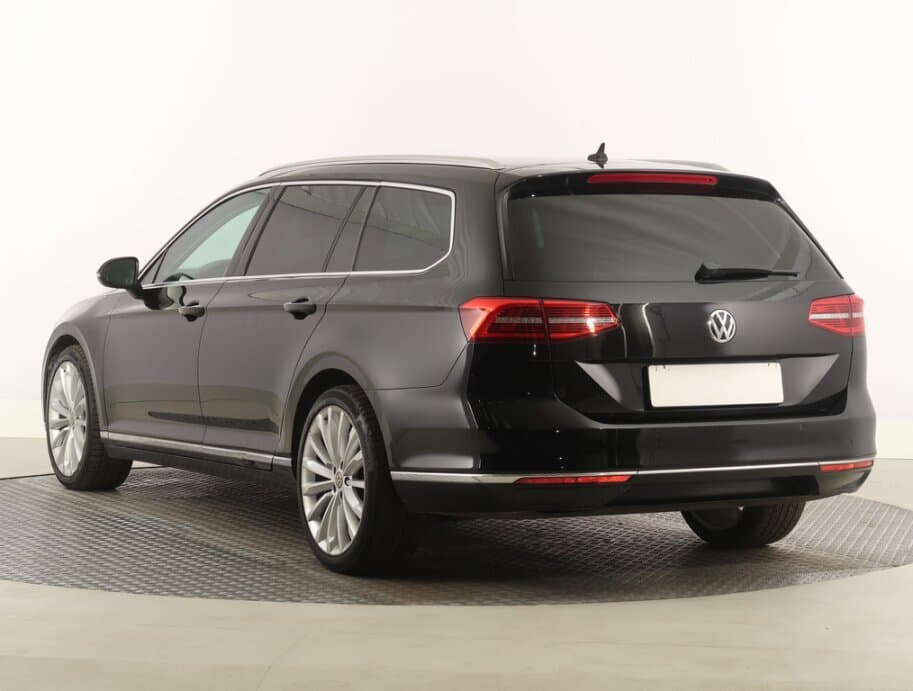 2015 Volkswagen PASSAT - 5