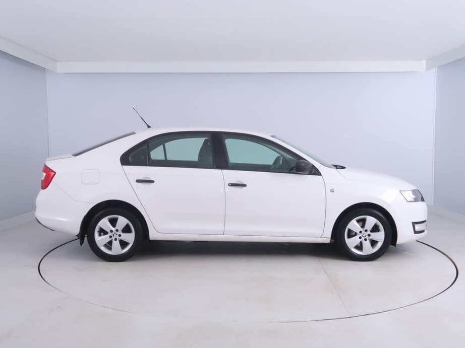 2014 Škoda RAPID - 8