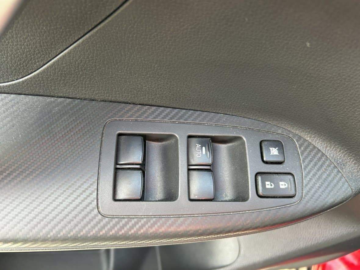 2018 Mitsubishi ECLIPSE - 12