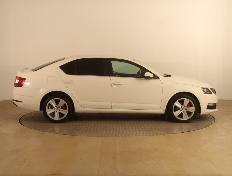 2017 Škoda OCTAVIA - 8