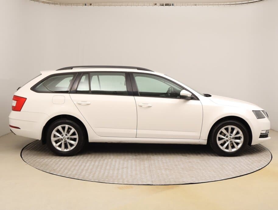 2017 Škoda OCTAVIA - 8