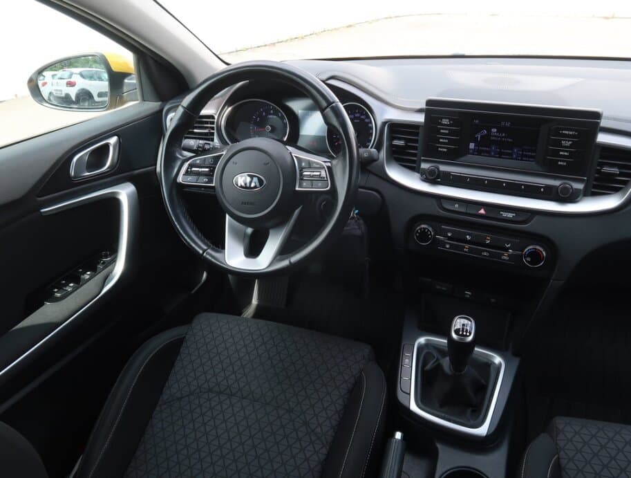 2019 Kia XCEED - 9