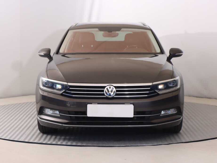 2016 Volkswagen PASSAT - 2
