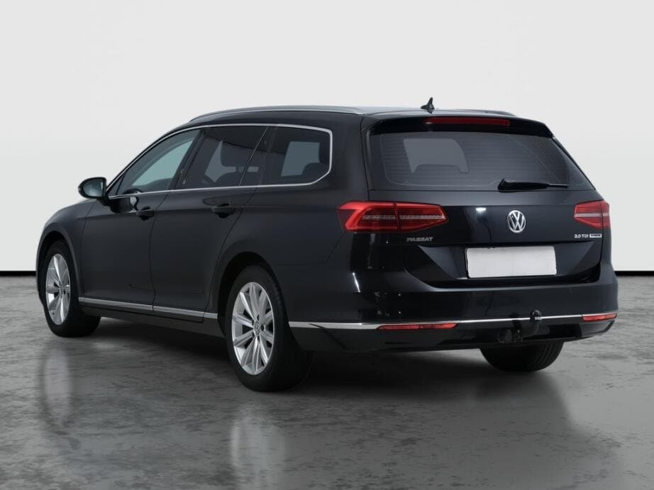 2017 Volkswagen PASSAT - 5