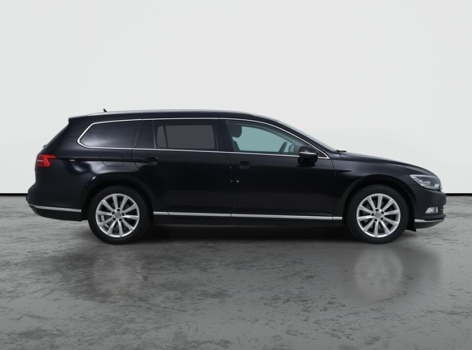 2017 Volkswagen PASSAT - 8