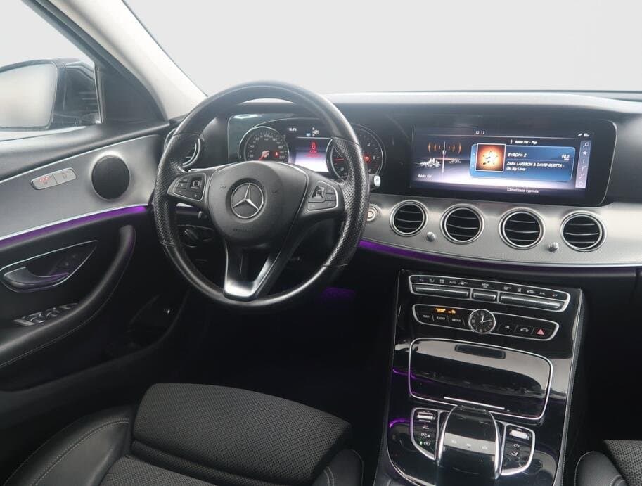 2017 Mercedes-Benz E-CLASS - 9