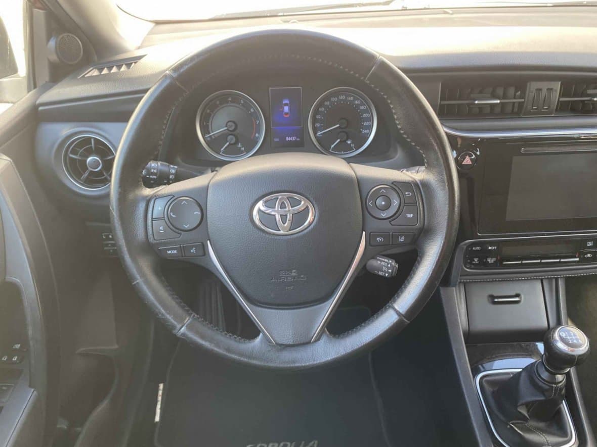 2016 Toyota COROLLA - 11