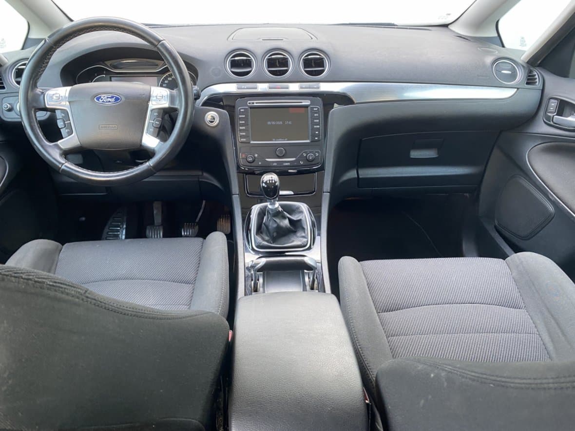 2012 Ford S-MAX - 8