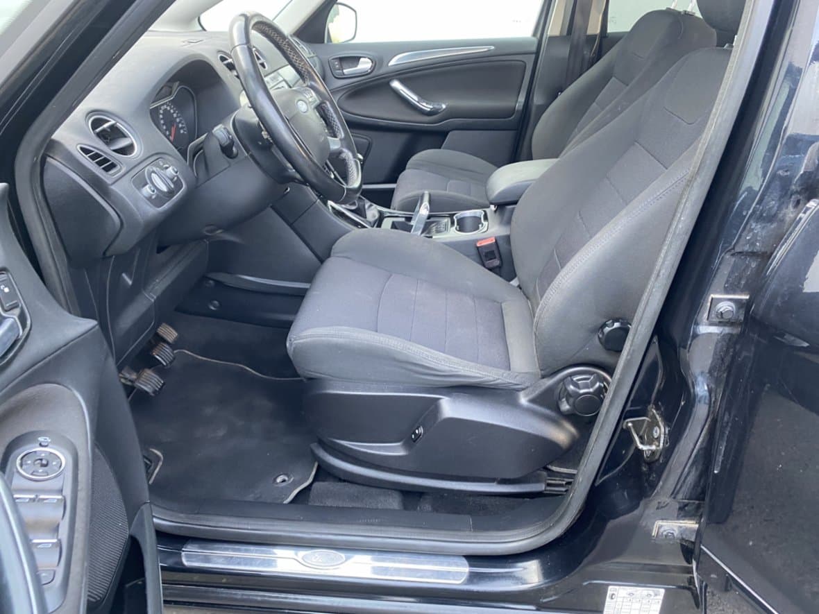 2012 Ford S-MAX - 9