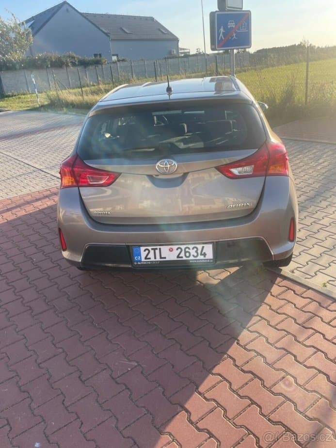 Toyota AURIS - 2