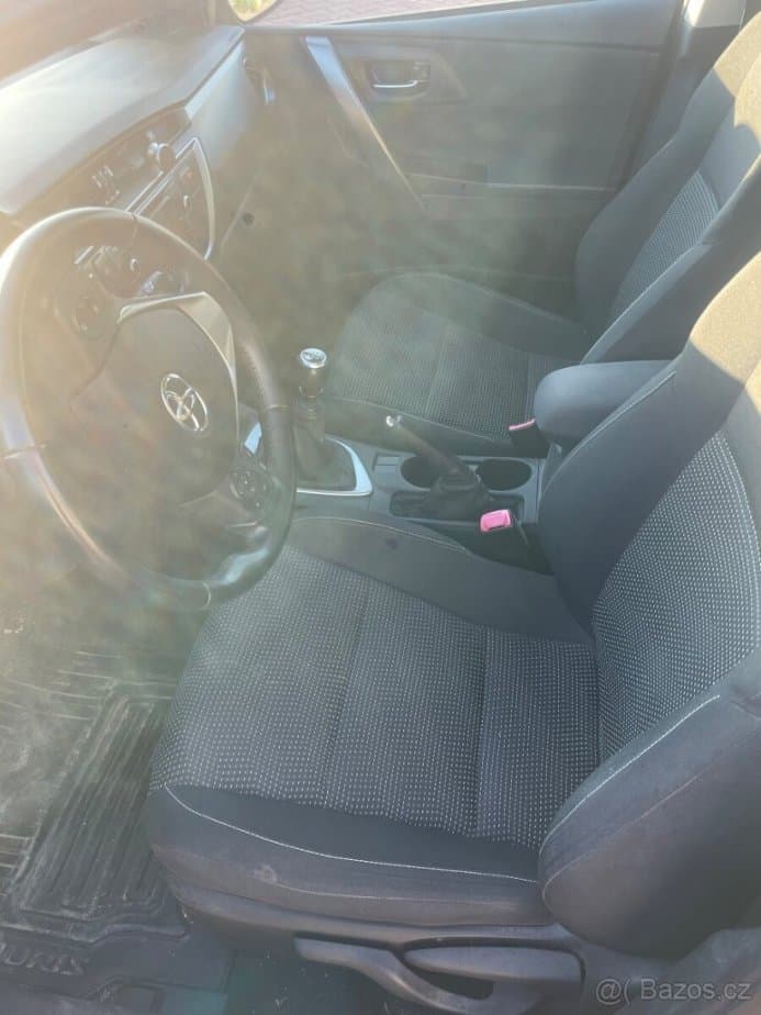 Toyota AURIS - 6