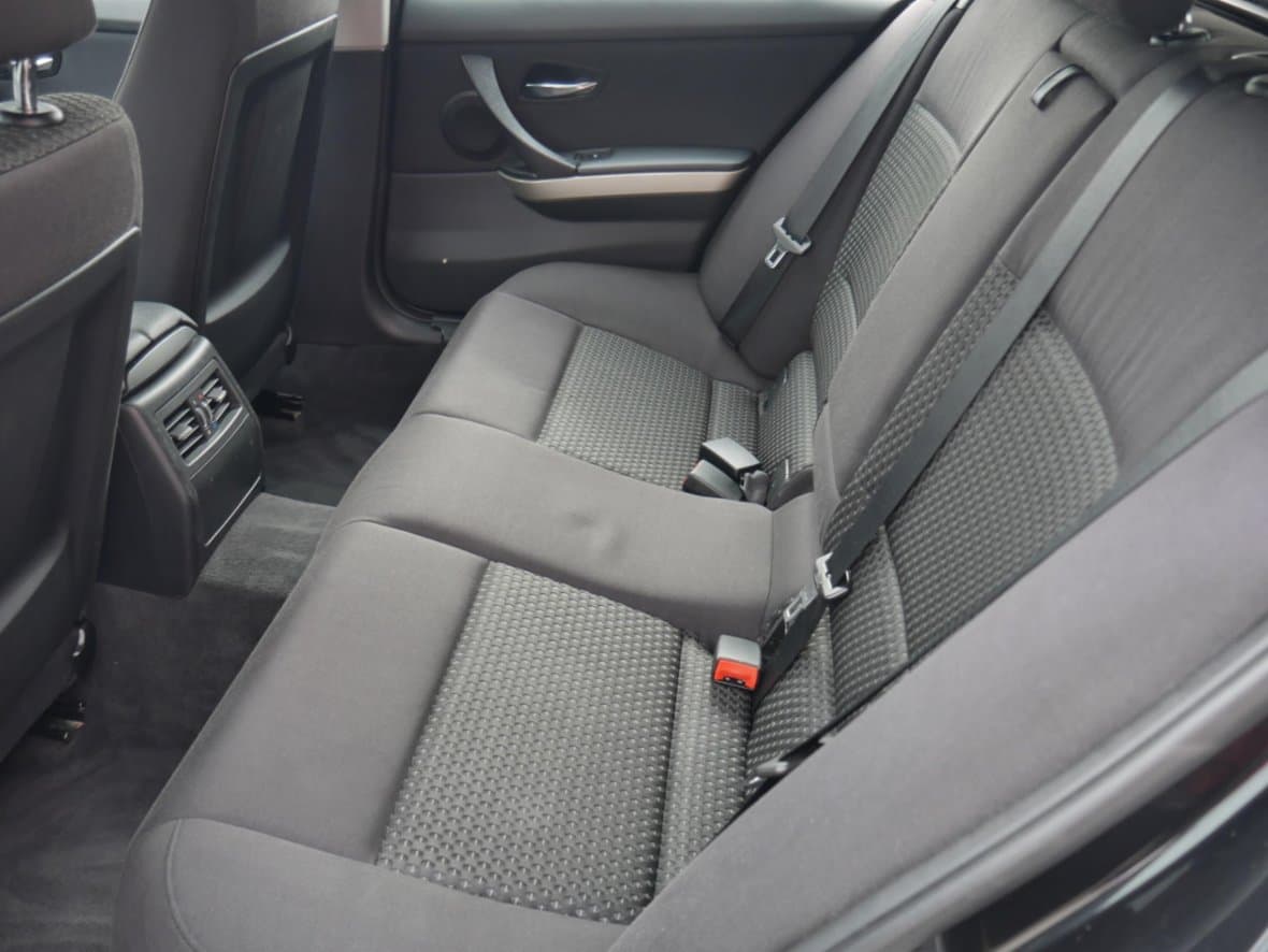 2012 BMW 3-SERIES - 10