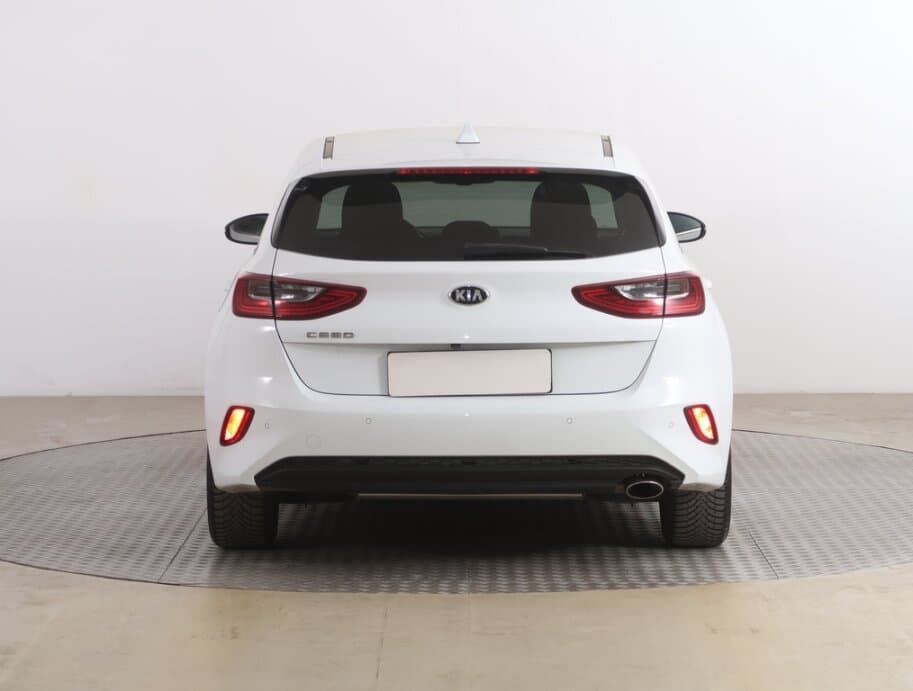 2019 Kia CEE'D - 11