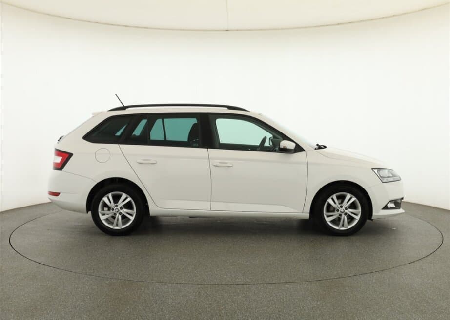 2021 Škoda FABIA - 8