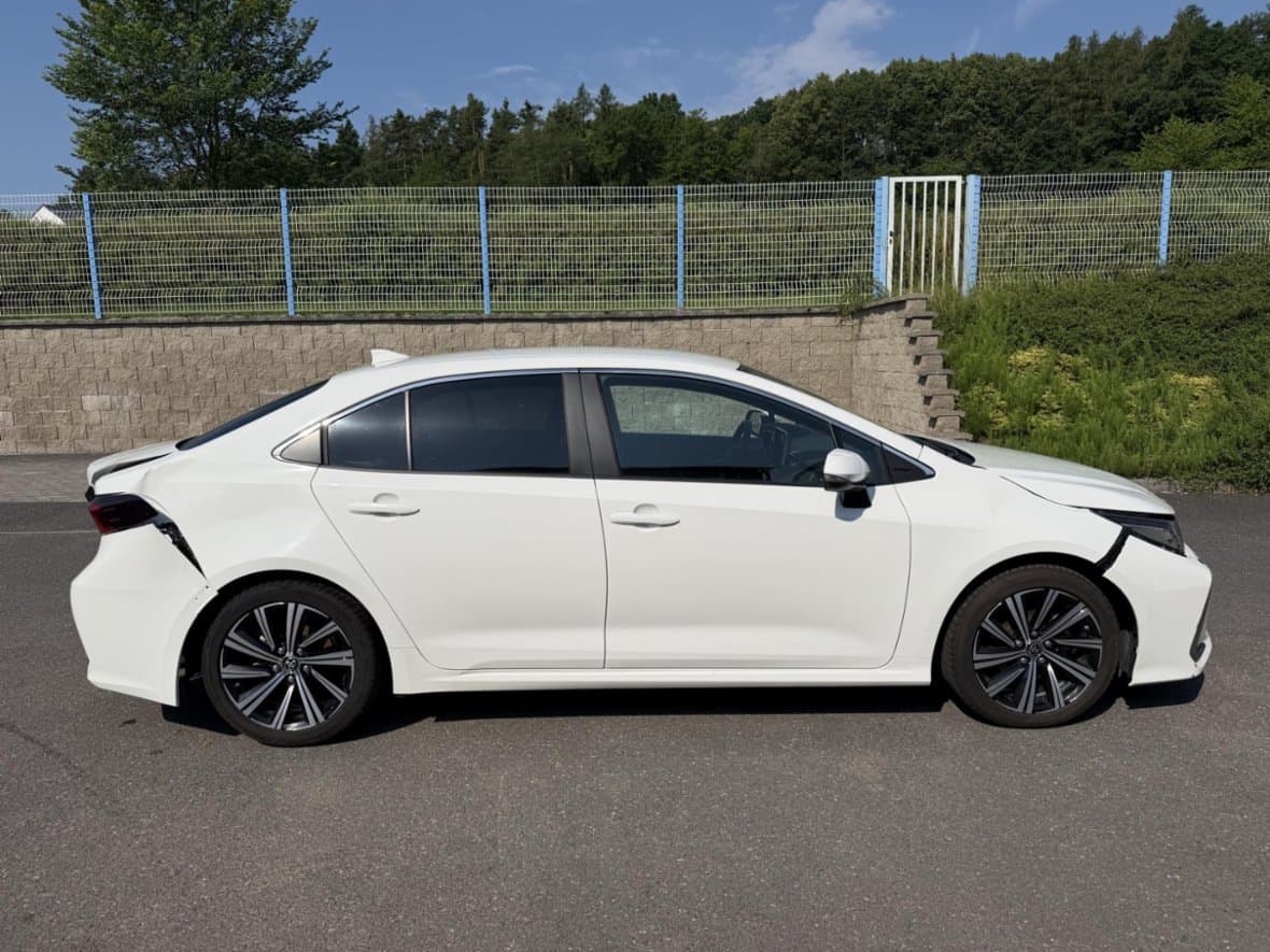 2023 Toyota COROLLA - 3