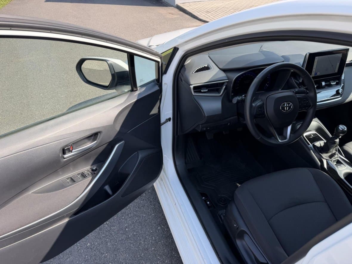 2023 Toyota COROLLA - 11