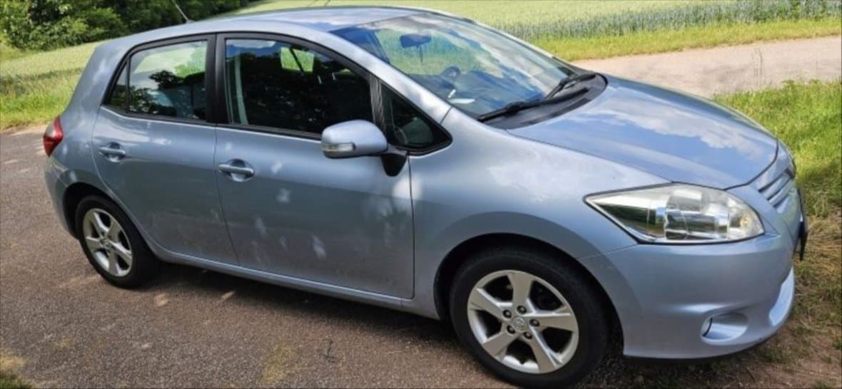 2012 Toyota AURIS - 4