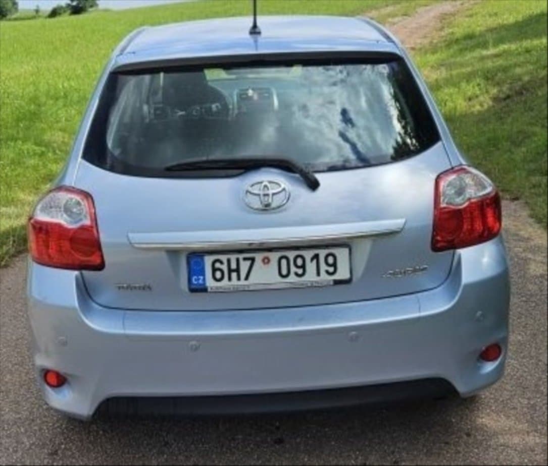 2012 Toyota AURIS - 9