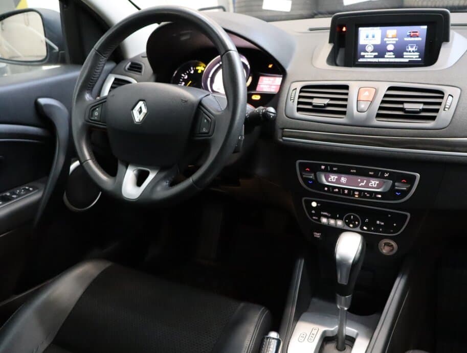 2011 Renault MEGANE - 9