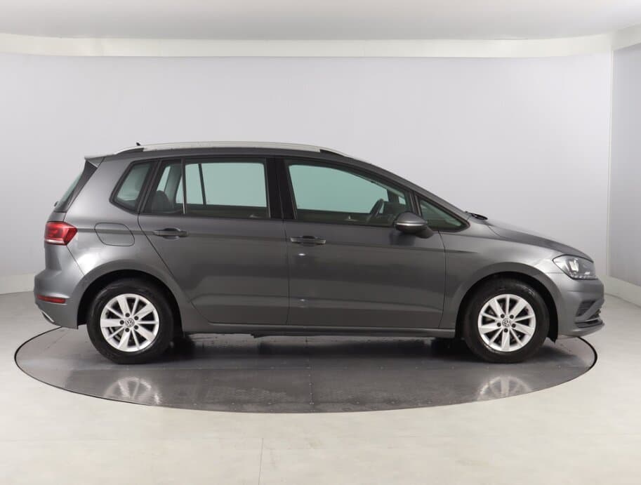 2018 Volkswagen GOLF - 8