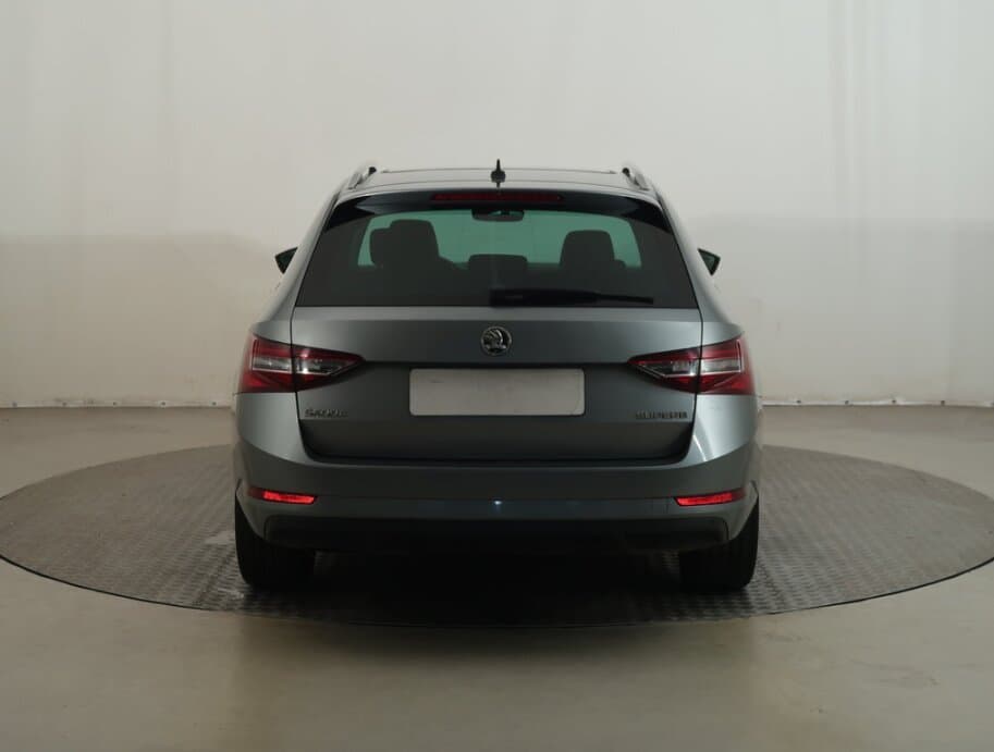 2017 Škoda SUPERB - 6