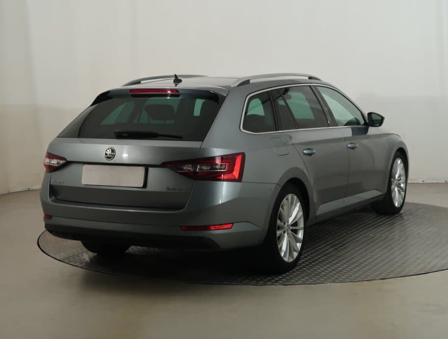 2017 Škoda SUPERB - 7
