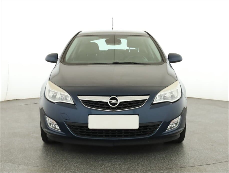 2011 Opel ASTRA - 3