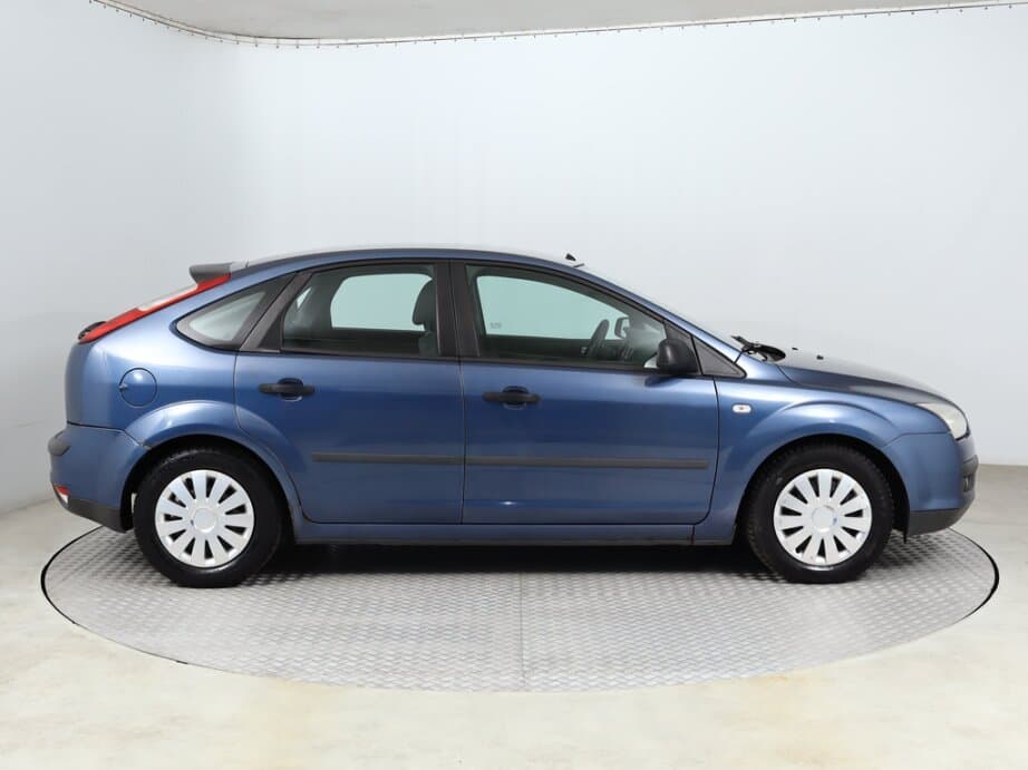 2006 Ford FOCUS - 8