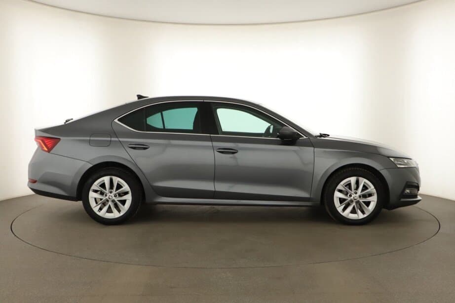 2022 Škoda OCTAVIA - 8