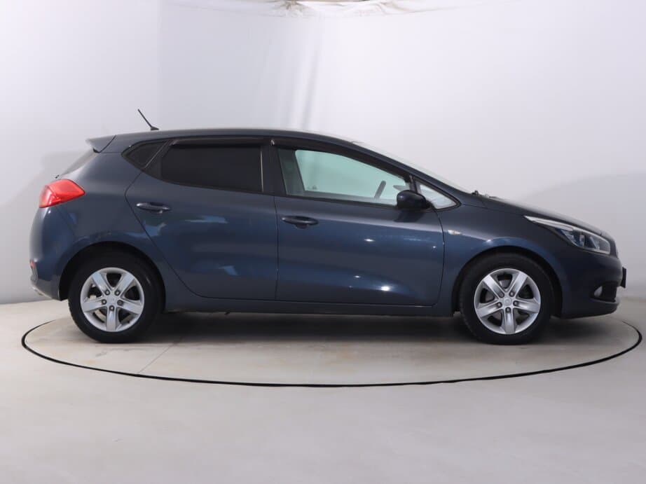 2012 Kia CEE'D - 8