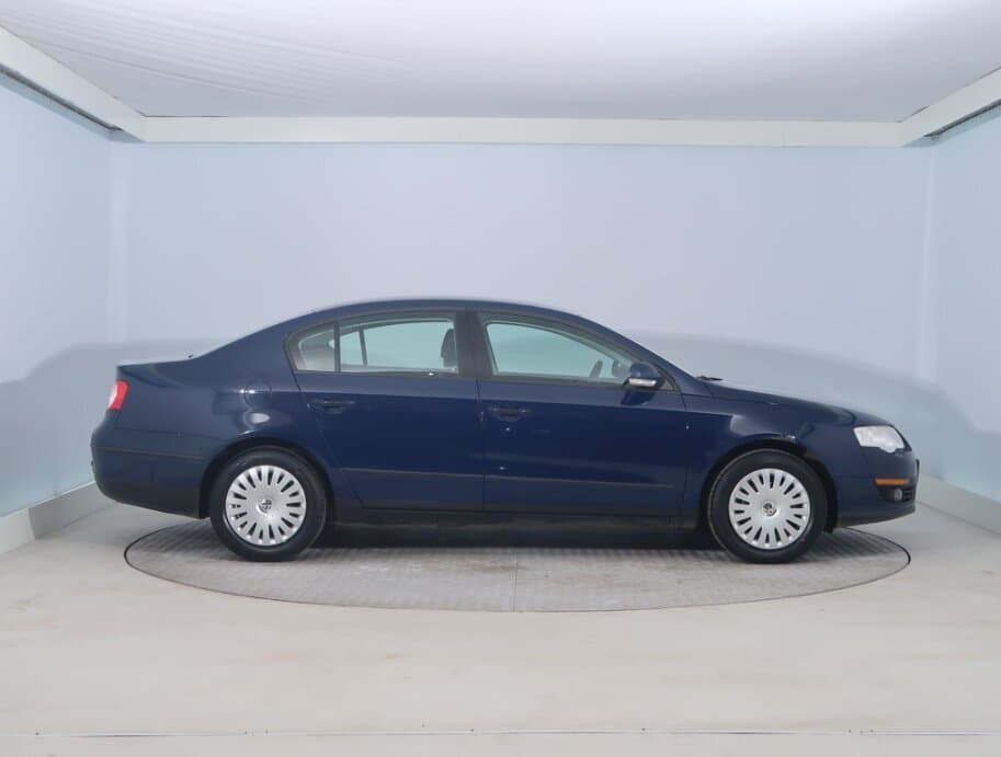 2009 Volkswagen PASSAT - 8