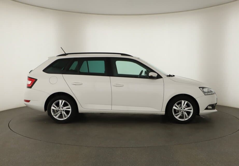 2021 Škoda Fabia - 8