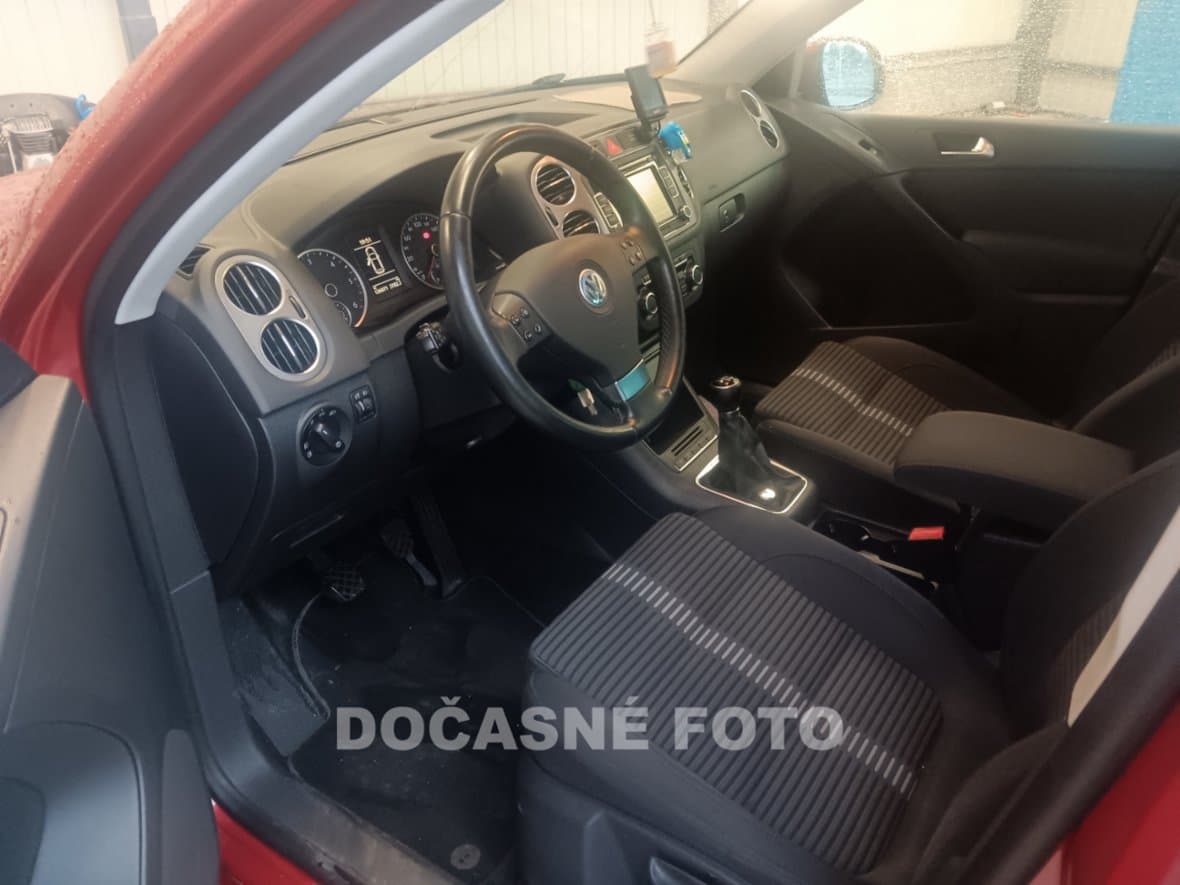 2010 Volkswagen TIGUAN - 3