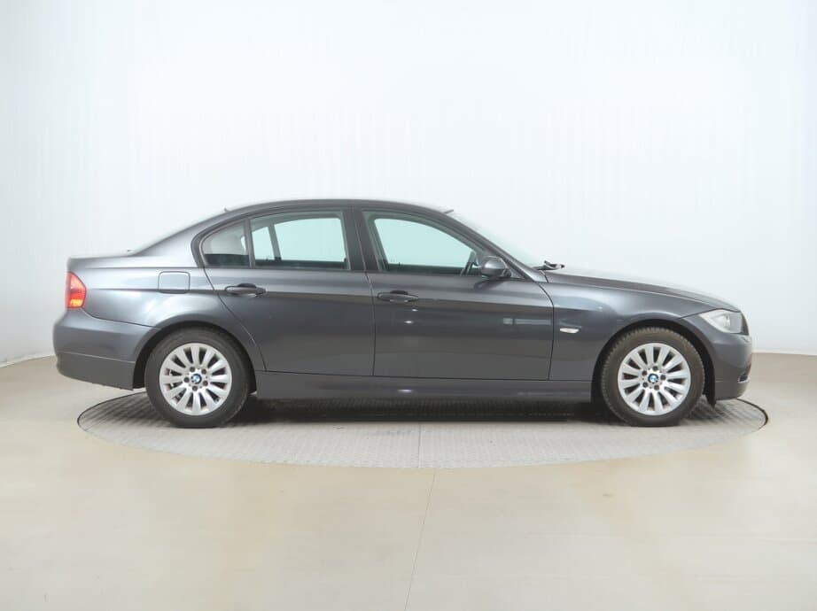 2006 BMW 3-SERIES - 8