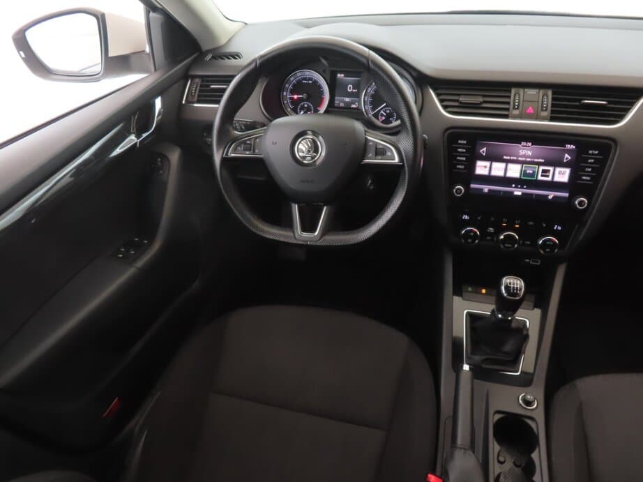 2018 Škoda OCTAVIA - 9