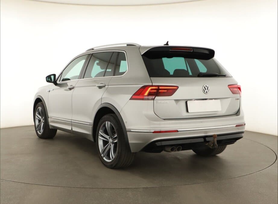 2019 Volkswagen TIGUAN - 5