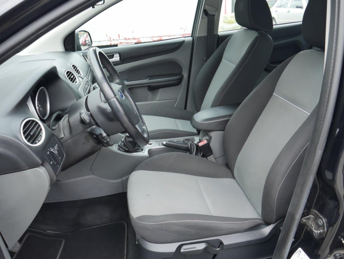 2011 Ford FOCUS - 9