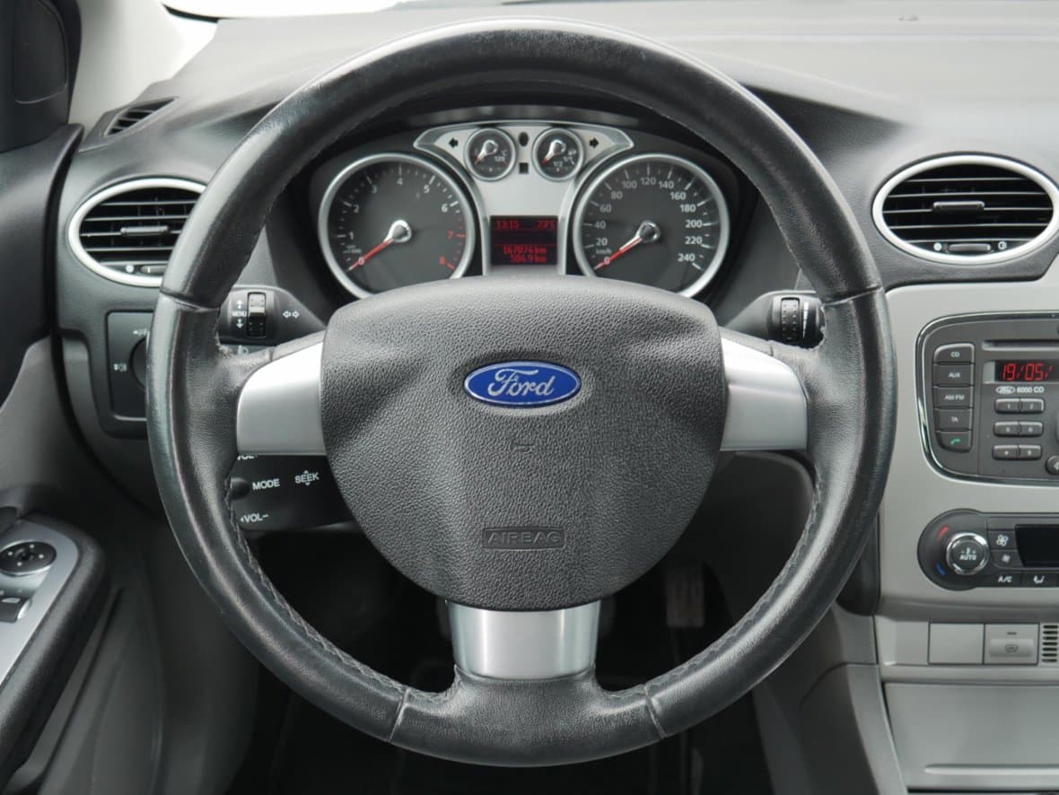 2011 Ford FOCUS - 11