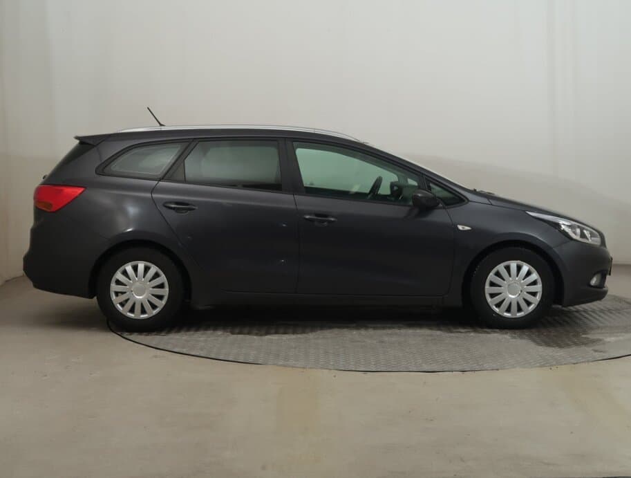 2012 Kia CEE'D - 8
