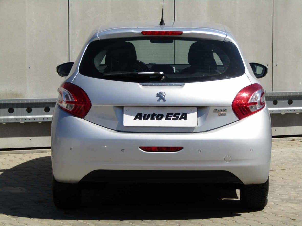 2015 Peugeot 208 - 5