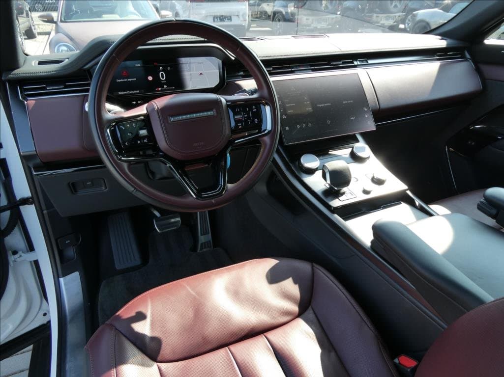 2023 Land Rover Range Rover - 11