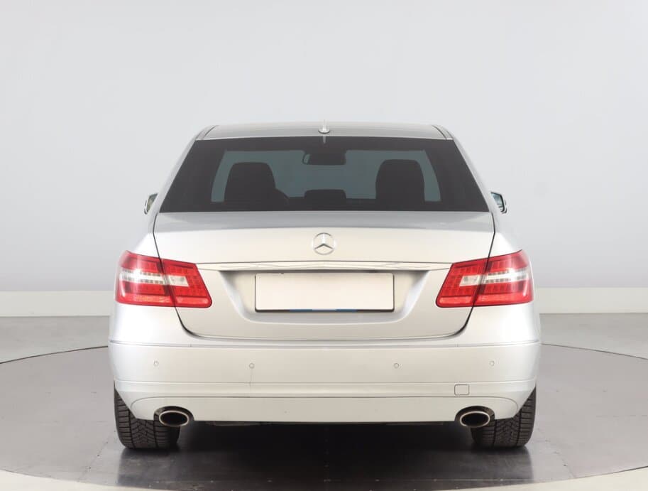 2009 Mercedes-Benz E-CLASS - 6