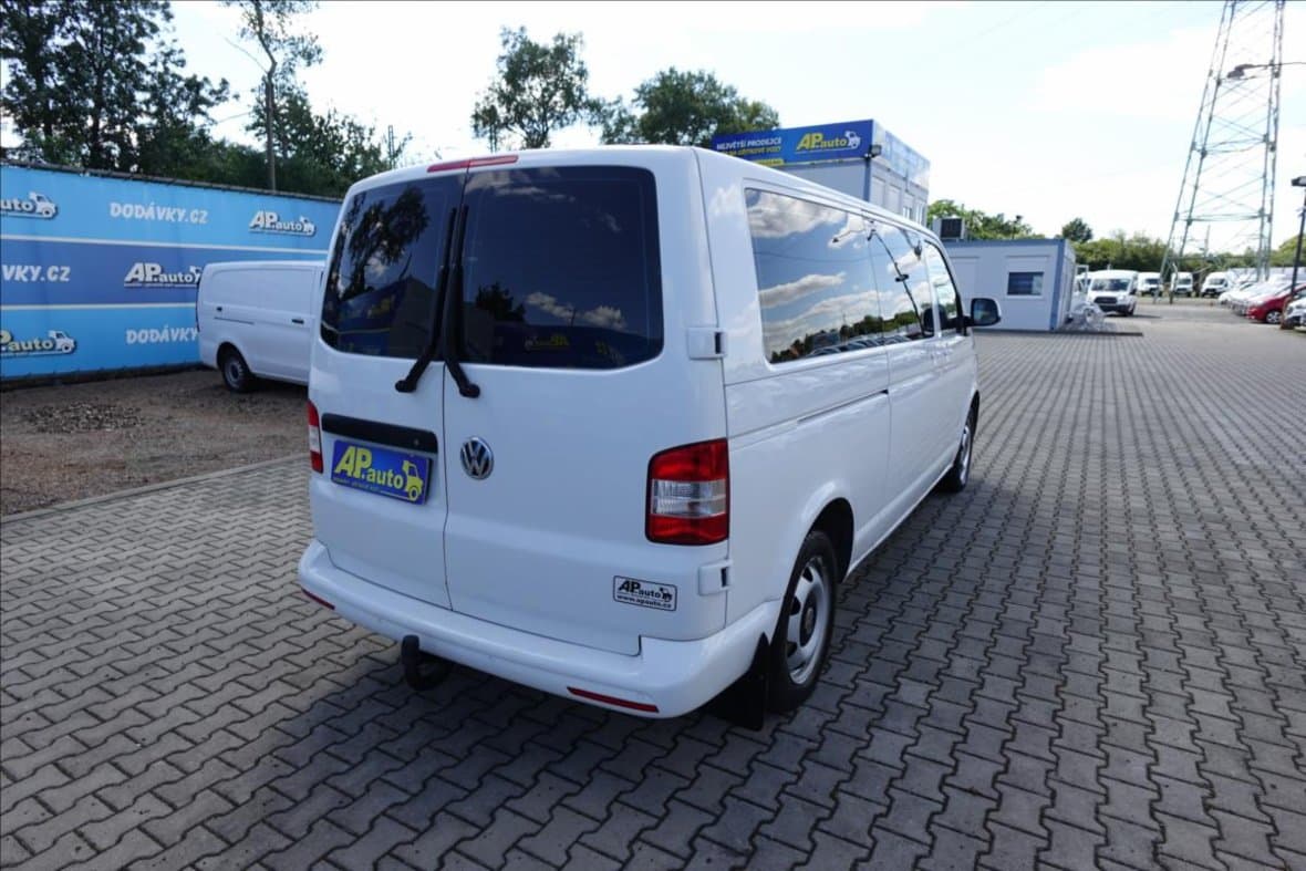 2013 Volkswagen CARAVELLE - 9