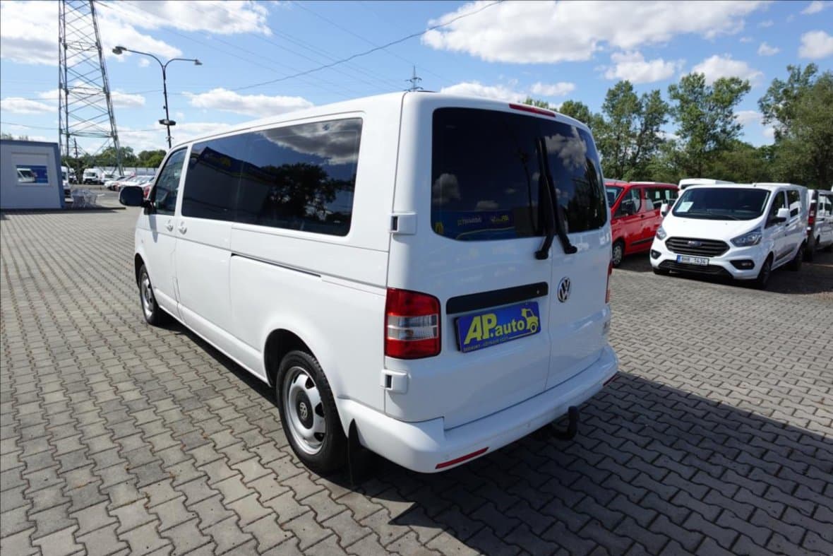 2013 Volkswagen CARAVELLE - 11