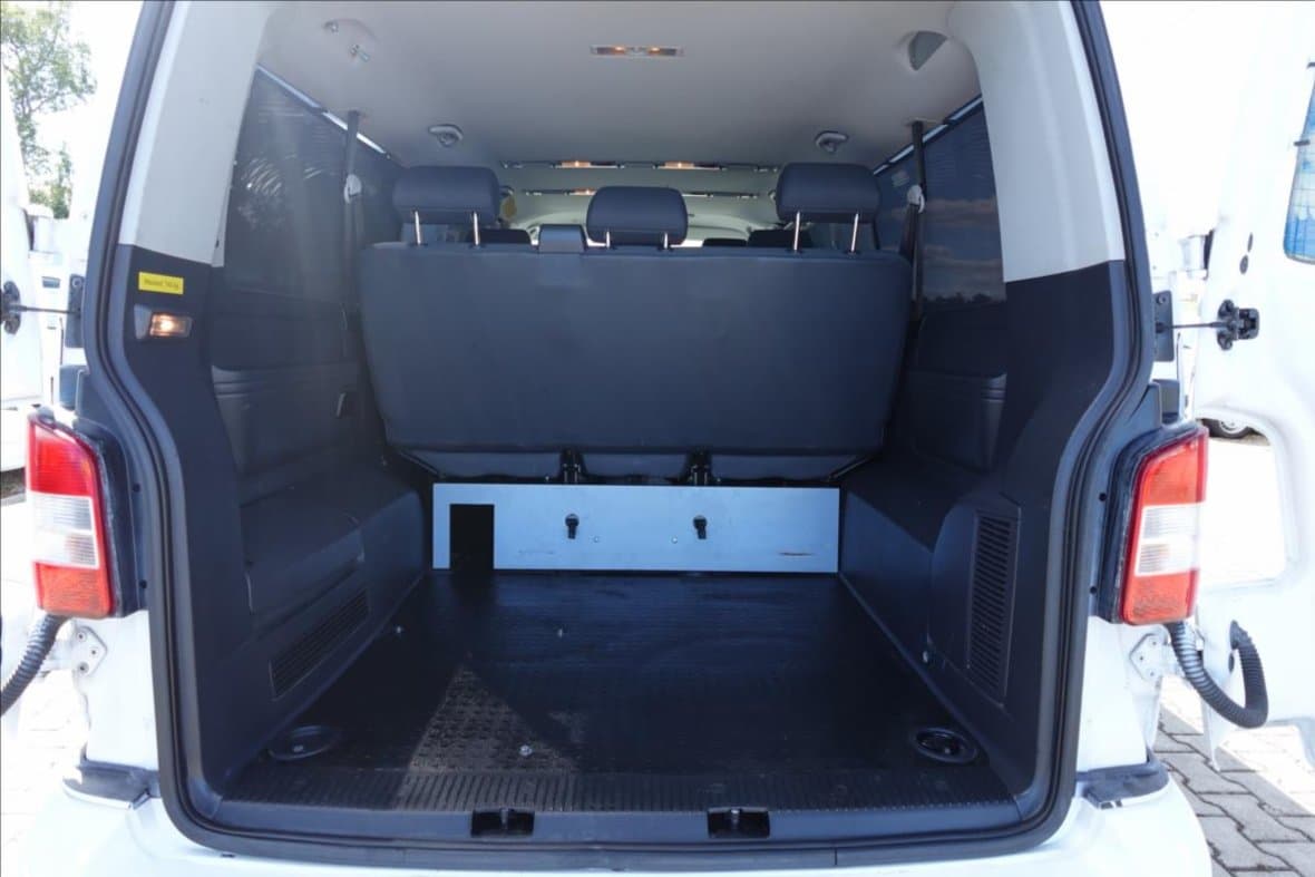 2013 Volkswagen CARAVELLE - 16