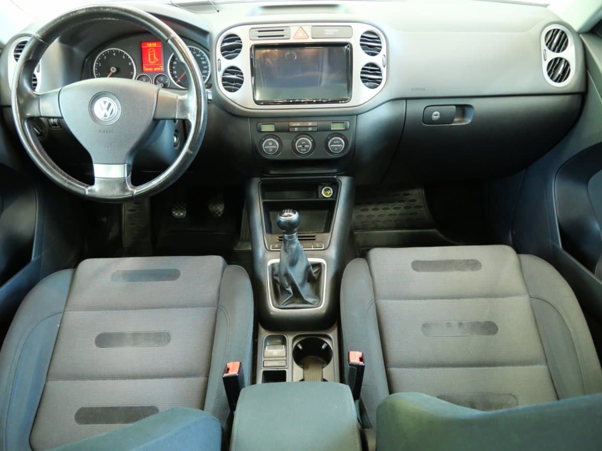 2009 Volkswagen TIGUAN - 8