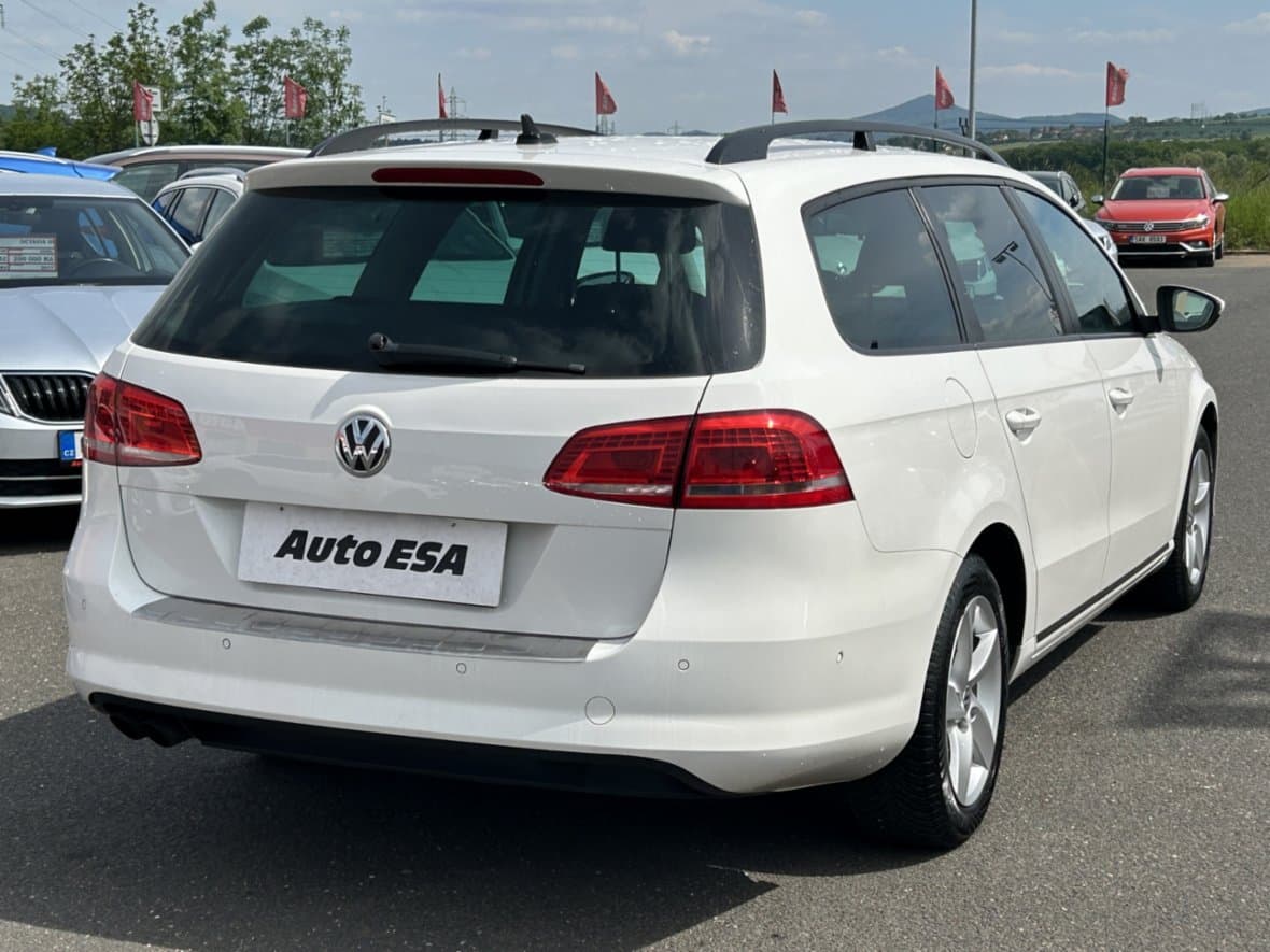 2014 Volkswagen PASSAT - 4