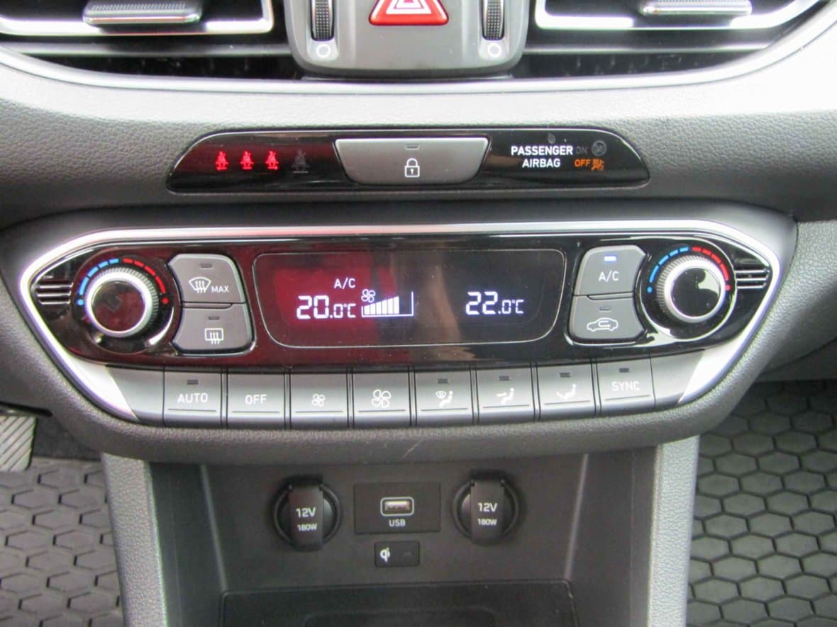 2023 Hyundai i30 - 31